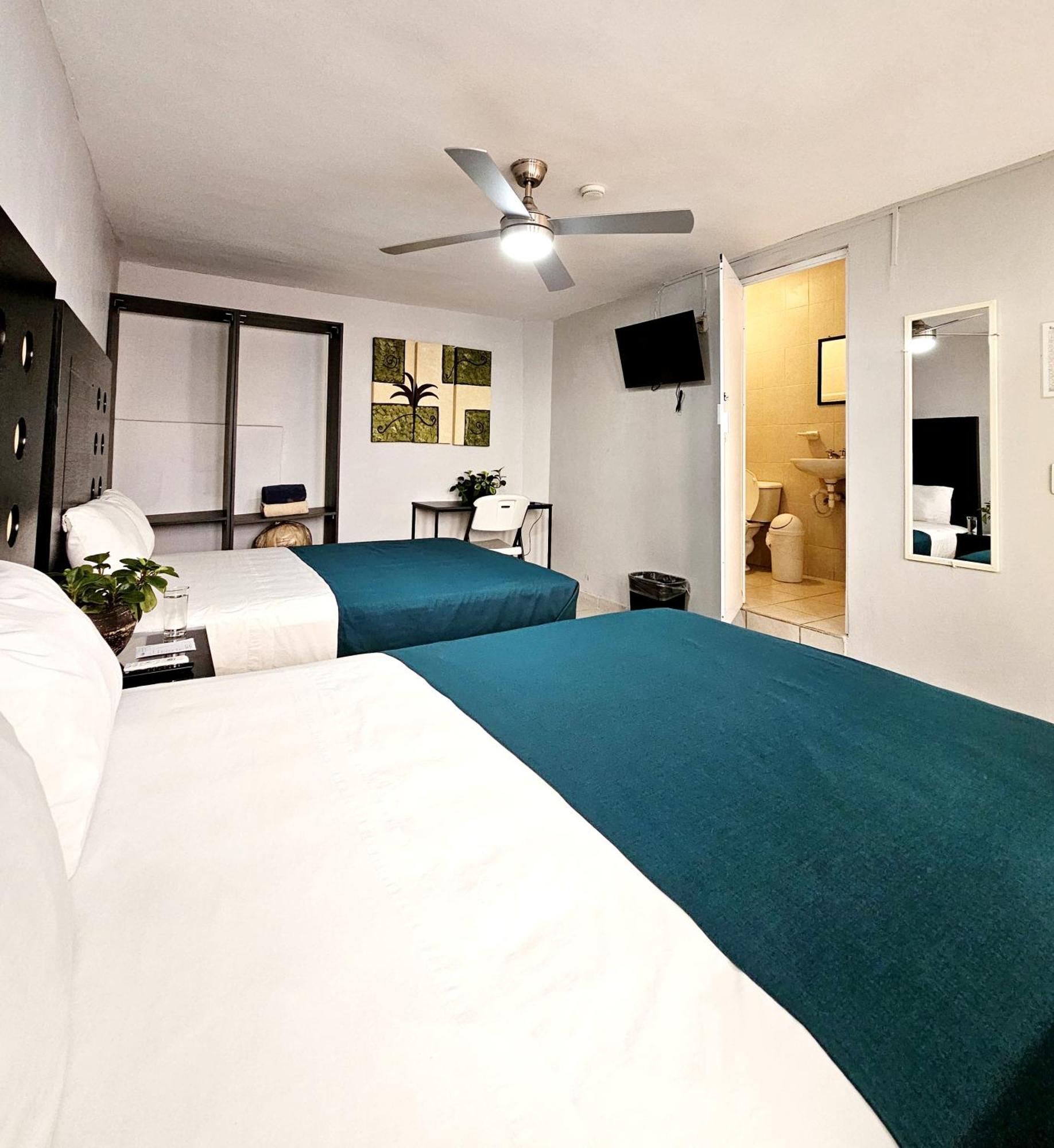 Hotel Del Refugio Guadalajara Bagian luar foto